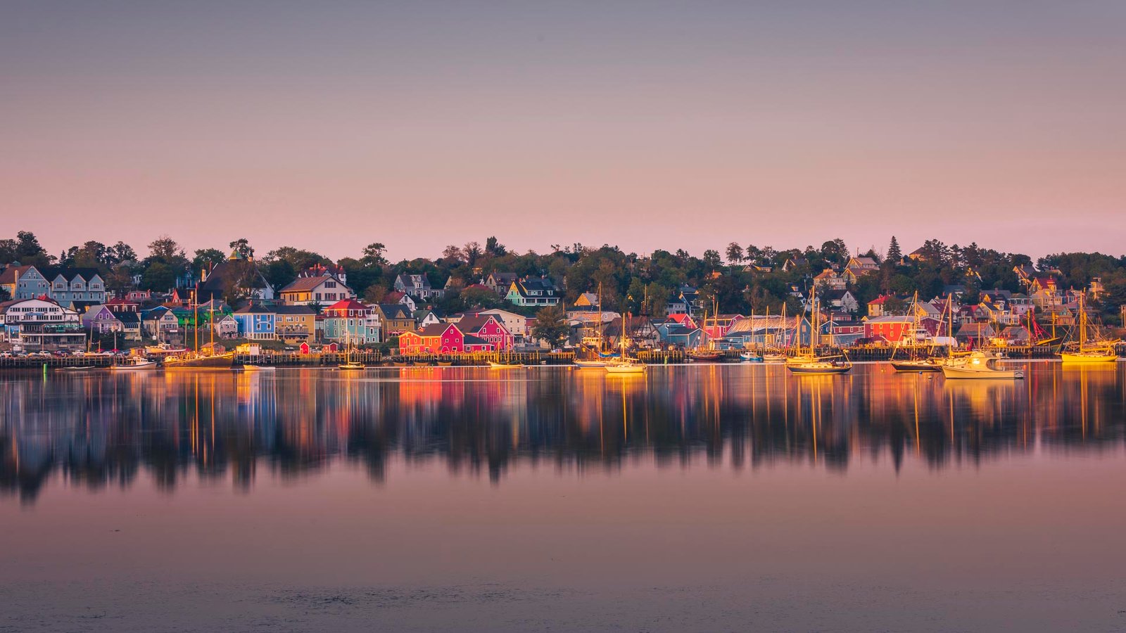 Things to do in Lunenburg Nova Scotia - Getaway4